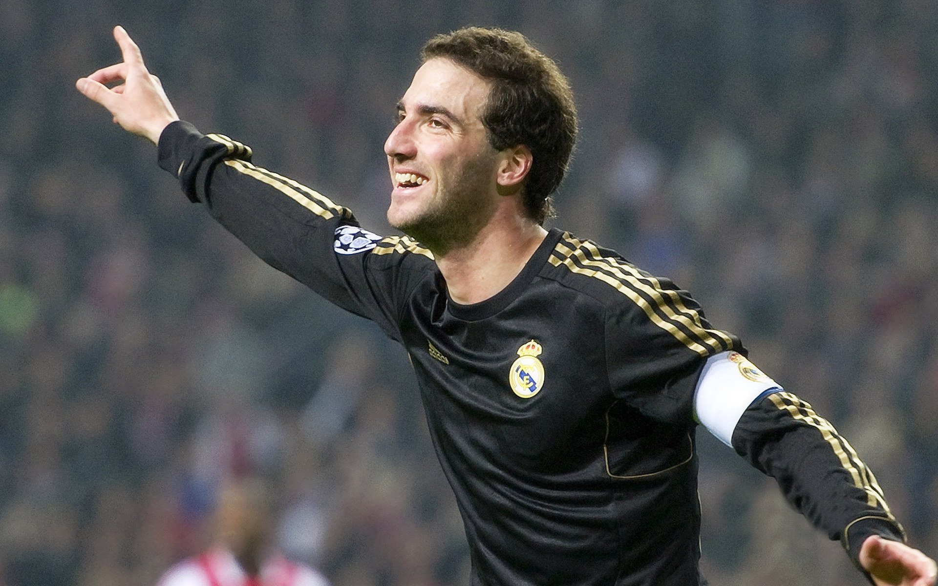 爱游戏官方-世界杯预选赛U23国足惨败 战术执行受质疑，2023年u20世界杯